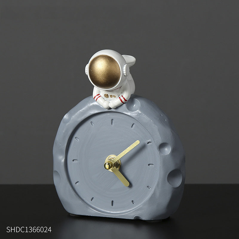 Astronaut Clock Ornaments Desktop Creative Small Clock
