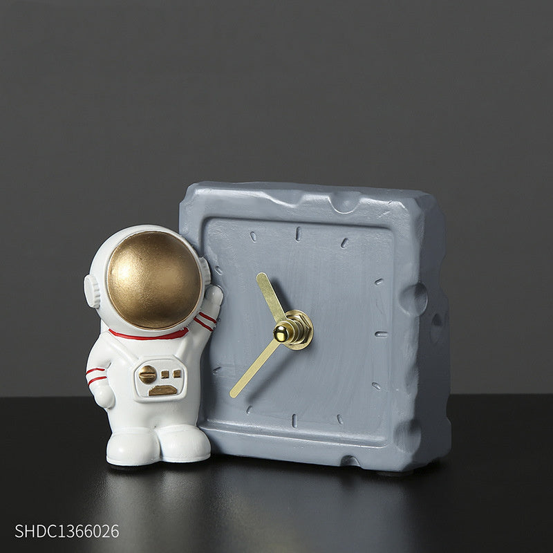 Astronaut Clock Ornaments Desktop Creative Small Clock