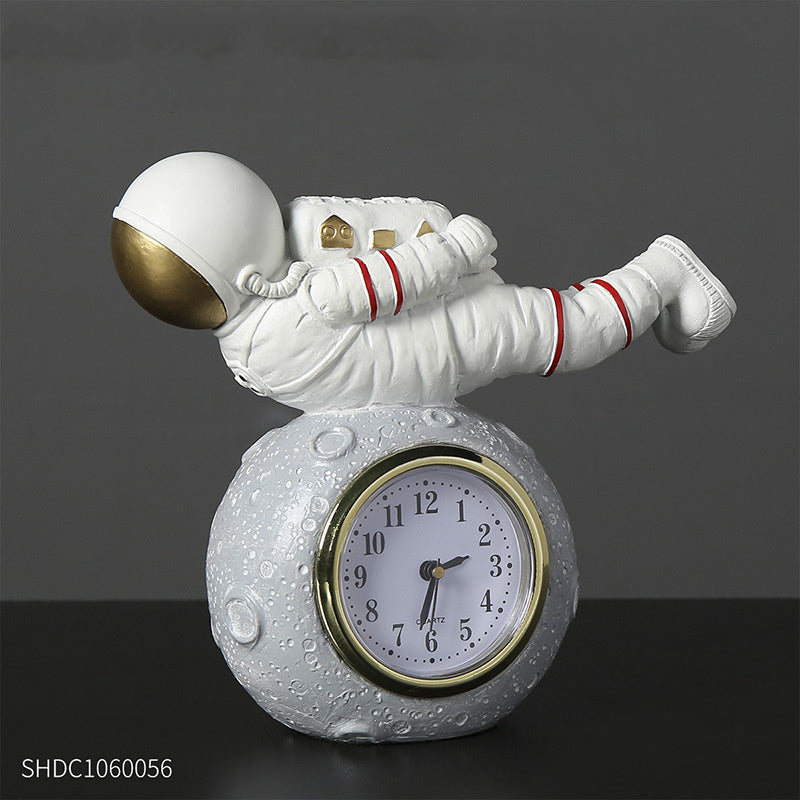 Astronaut Clock Ornaments Desktop Creative Small Clock